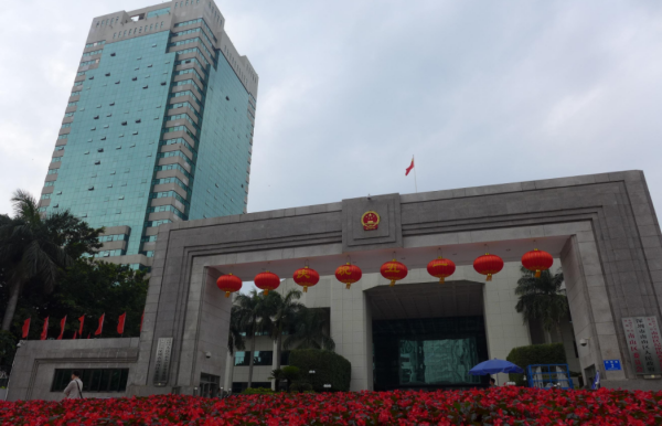 深圳市政府来自在哪个区
