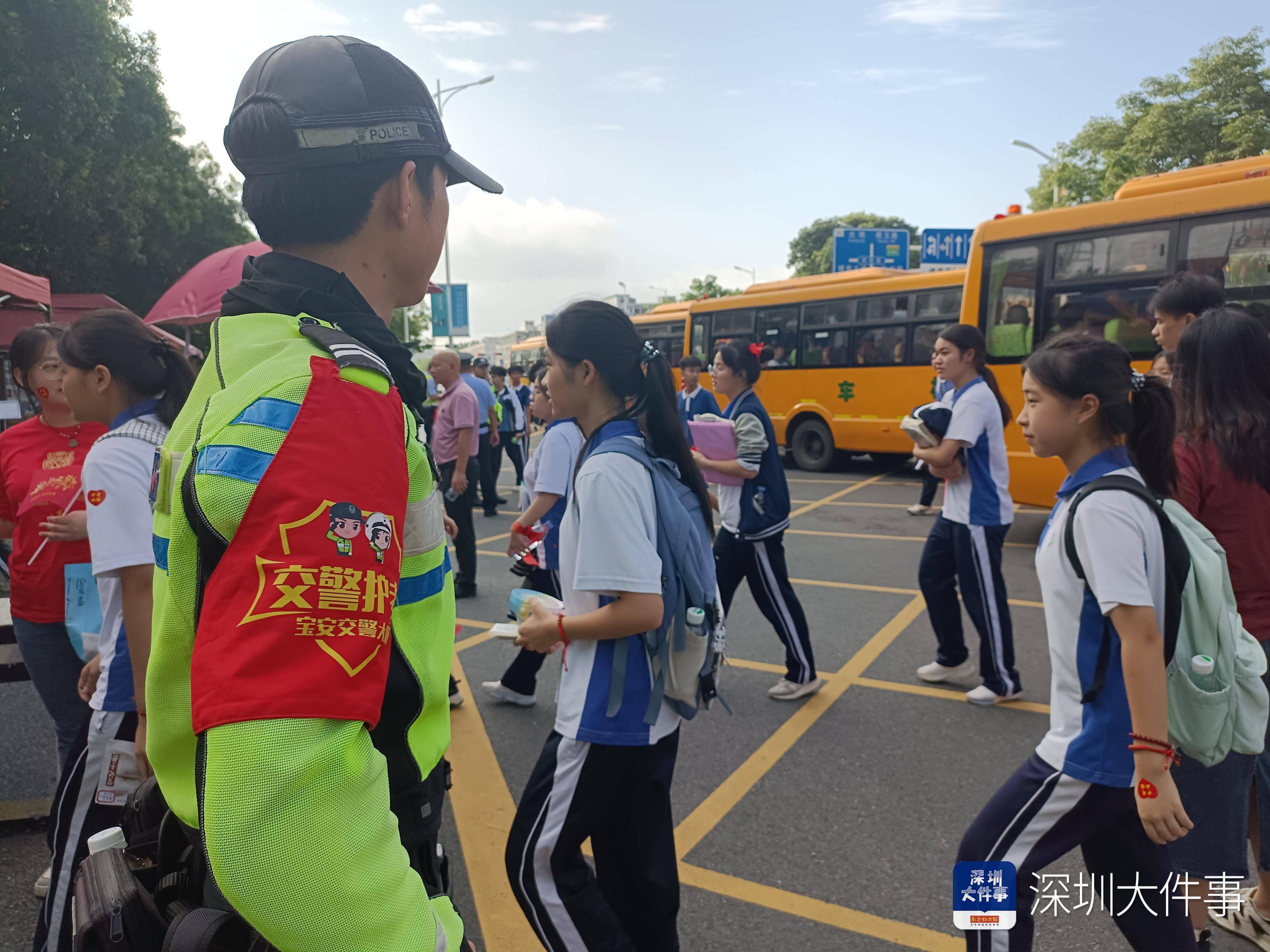 中考启幕，深圳交警持续在线守护学子出行安全