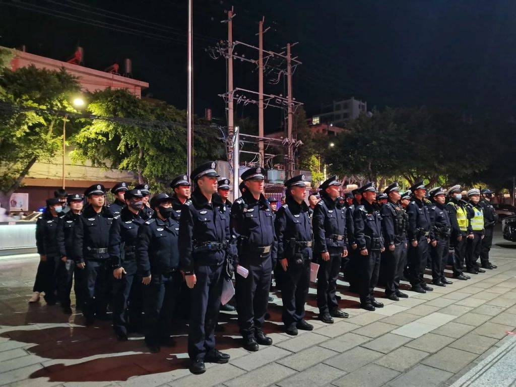 昆明出动两千余名警力检查重点区域，整改115个问题隐患